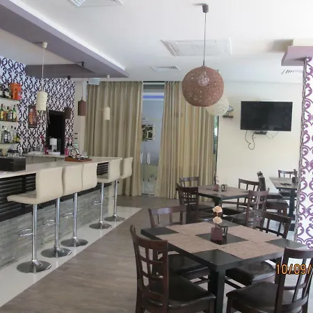 Aparthotel Парадайс Грийн Голямо Студио *